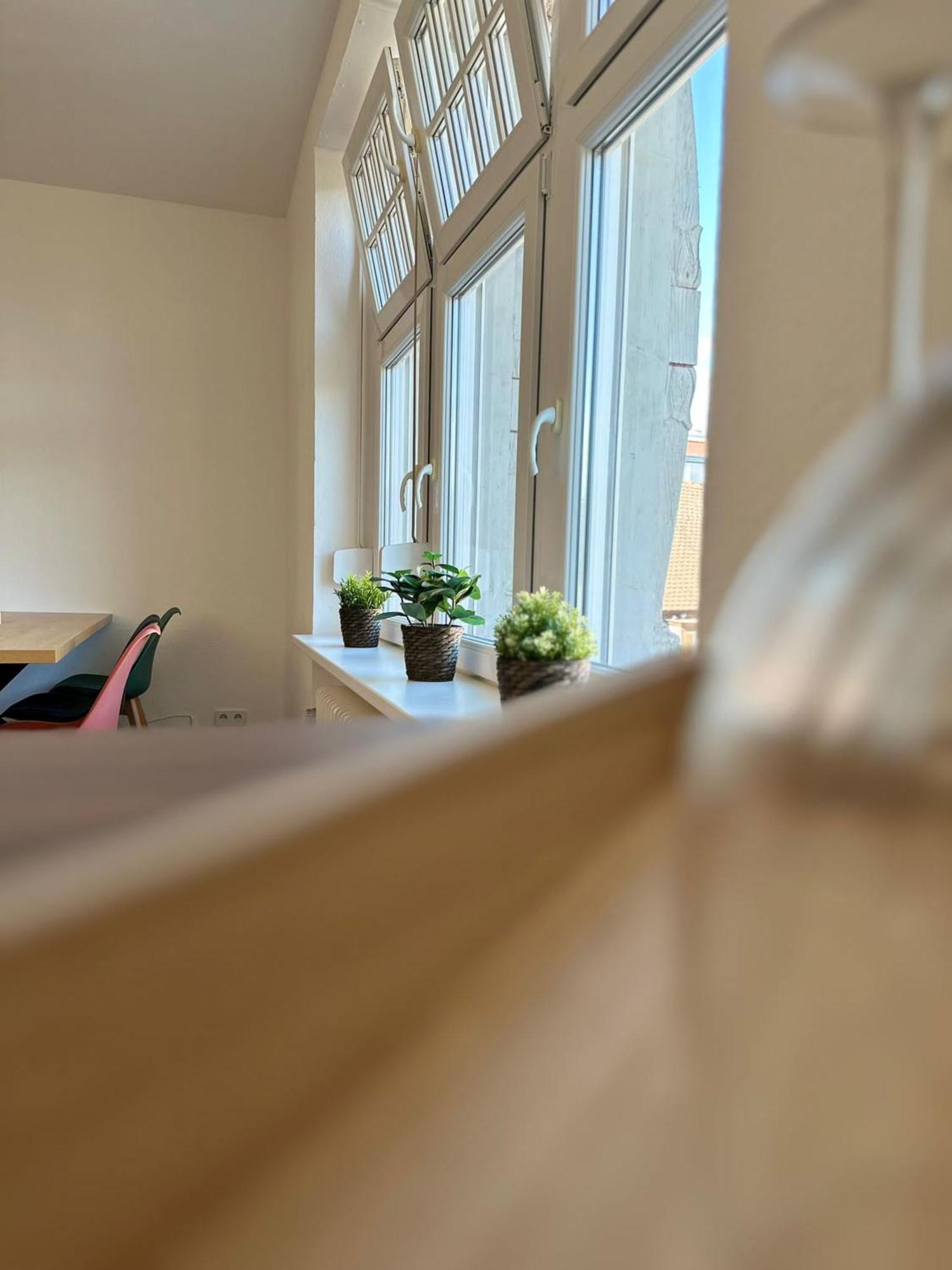 Amao-Brown I Exklusives City-Apartment I 85Qm I Privatparkplatz & Komfort I King-Size Bed Лар Екстериор снимка